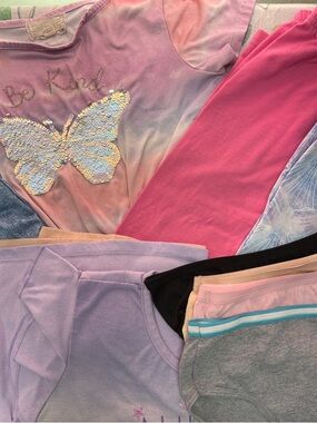 Girls Mixed Bundle Pastel Colors.  Tee & Leggings